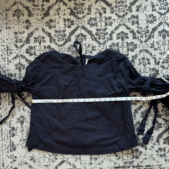 Free people Black Bell Sleeve Top size S - Picture 7 of 12